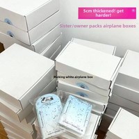 Grande boîte plate en carton ondulé blanc pour emballage et expédition, esthétique soignée, idéale pour albums Instagram