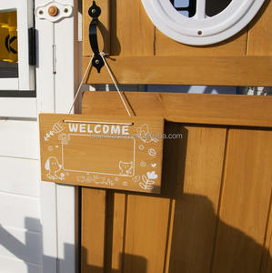 Casa de juegos de madera de color blanco para niños, para jugar en el patio trasero, jardín o parque. - Product Image 4