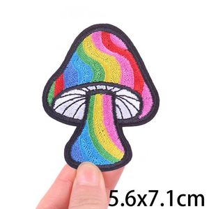 Patch brodé LGBT à thermocoller pour vêtements, patchs arc-en-ciel de haute qualité pour vêtements, DIY - Product Image 3