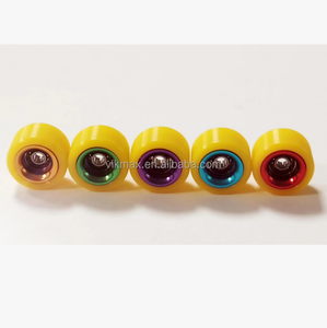Roues de fingerboard CNC en POM avec roulements ABEC-7, extérieur jaune durable + moyeu métallique multicolore pour pièces de skateboard en gros - Product Image 6