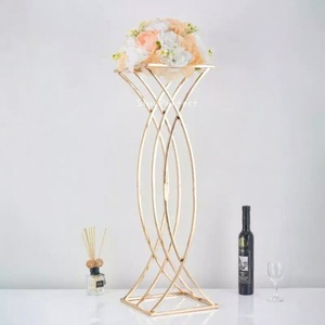 แจกันดอกไม้ทรงสูงสีทองเงินคุณภาพสูงสำหรับตกแต่งโต๊ะงานแต่งงาน - Product Image 1