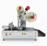 Machine d'étiquetage automatique à grande vitesse pour bouteilles en PET/verre, entraînée par un moteur électrique LOM, pour emballages en bois, application d'autocollants.