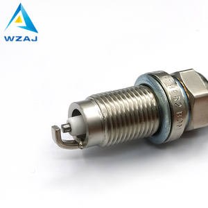 Bougie d'allumage Iridium 101905601F 0241235769 F7HER2 pour Honda pour <span class=keywords><strong>Seat</strong></span> pour AG - Product Image 4