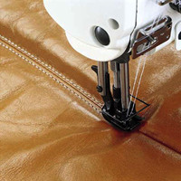 JUKIS LU-1560N MACHINE À COUDRE INDUSTRIELLE DE PIED DE MARCHE D'ALIMENTATION D'UNISON DE DOUBLE AIGUILLE ET SERVO MOTEUR