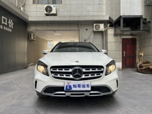 Gebrauchter Mercedes-Benz <span class=keywords><strong>GLA</strong></span>-Klasse <span class=keywords><strong>2017</strong></span> <span class=keywords><strong>GLA</strong></span> 200 1.6T 156PS 250Nm 7DCT FWD Kompakt-SUV - Product Image 3