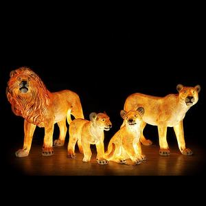 Esculturas de animales de fibra de vidrio transparentes luces LED para uso en exteriores, impermeables y adecuadas para patios y jardines. - Product Image 1