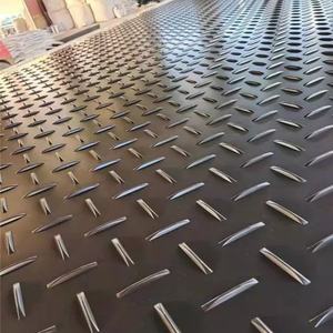 Plaques de protection routière en <span class=keywords><strong>plastique</strong></span> HDPE durables ODM OEM, nouveau type 4x8 pieds, tapis de sol temporaires pour la protection du sol des machines d'excavation - Product Image 2