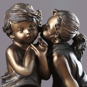 Antique Vàng Resin Girl & Boy Đáng Yêu Deco, Tình Yêu Của Nụ Hôn Đầu Tiên Polyresin Quà Tặng Polyresin Cậu Bé Và Cô Gái Trên Băng Ghế Dự Bị - Product Image 4