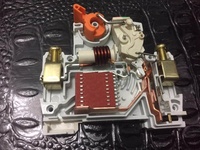 Disjoncteur différentiel monophasé 1P DZ47 C6 ampères 50/60Hz 230V, interrupteur miniature, matériau PA66, capacité de coupure 6kA