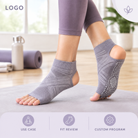 Chaussettes de yoga sans orteils à talon ouvert, avec grip crème, ajustement flexible, couverture directionnelle, construction à bout plat, en maille respirante pour studio
