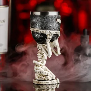 Harz Tiki-Schädelbecher kreative Cocktail-Gläser Edelstahl Tasse Bar Glas Halloween-Dekoration Becher