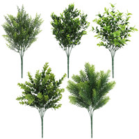 Bouquet de plantes artificielles en plastique vert, eucalyptus, herbe persane, feuille d'argent, aiguilles de pin, arbre, mariage, hôtel, photographie en extérieur