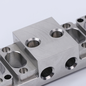 ฐานแท่นเชิงเส้นสแตนเลส/อะลูมิเนียม ผลิตด้วยเครื่อง CNC สำหรับอุปกรณ์เซมิคอนดักเตอร์ โมดูลเชิงเส้นสุญญากาศความแม่นยำสูง แบบเจาะรู - Product Image 5