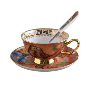 Juego de Tazas y Platos de Té de Cerámica Árabe Dorada, Tazas de Café de Porcelana con Tetera, Jarra de Leche y Azucarera - Accesorios Dorados para Café y Té - Product Image 3