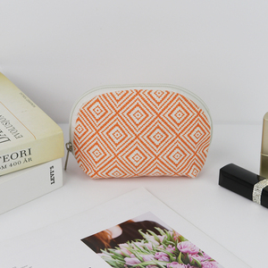 Pochette de voyage personnalisée en toile écologique avec fermeture éclair et poignée, grande capacité, style tendance, sac à maquillage portable avec logo personnalisé - Product Image 5