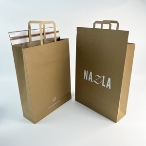 Sac enveloppe en papier kraft personnalisé avec poignée plate en papier, logo imprimé, sac d'expédition pliable en kraft brun pour emballage cadeau de vêtements - Product Image 2