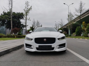 รถจักรยานยนต์ยนต์ Jaguar XE 2.0T Turbo Sports Sedan ปี <span class=keywords><strong>2015</strong></span> มือสองสุดหรู ประสิทธิภาพสูง รถอังกฤษ สภาพดี พร้อมส่ง - Product Image 1