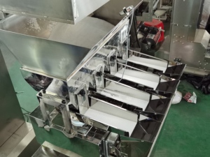Pesadora lineal <span class=keywords><strong>de</strong></span> 4 cabezales para granos <span class=keywords><strong>de</strong></span> arroz y frijoles, tolva grande para máquina <span class=keywords><strong>de</strong></span> llenado y envasado <span class=keywords><strong>de</strong></span> granos <span class=keywords><strong>de</strong></span> gran peso - Product Image 6