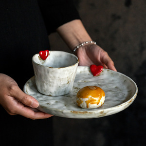 Plat en céramique fait main en forme de cœur, style Kohiki, grande capacité, pour servir des en-cas, des fruits, des noix, du thé lors de fêtes - Product Image 3
