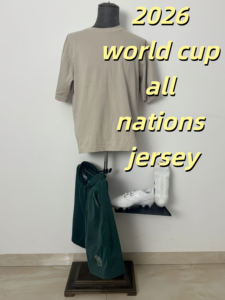 Maillot de football personnalisé en jersey simple avec impression numérique de la saison <span class=keywords><strong>NiK</strong></span> 26 et impression du nom de l'équipe - Product Image 1