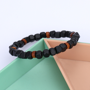 Hombre de piedra Natural joyería de ónix negro elástico, cuentas de madera, pulsera - Product Image 3