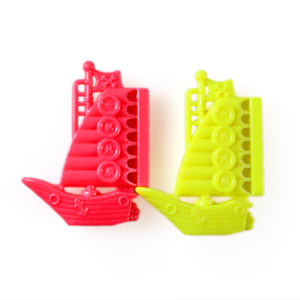 China, Wholesale very amusing cheap plastic toy boats for sweet treats - Product Image 1