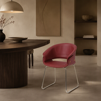 Chaise de salle à manger rouge, 78 cm de hauteur, 58 cm de largeur x 55 cm de profondeur, hauteur d'assise 46 cm, dossier incurvé, pieds en métal type traîneau