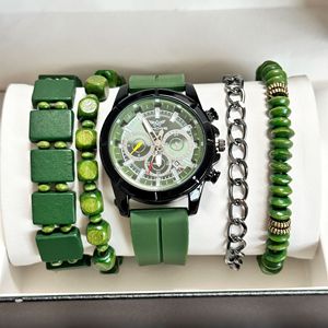 Lot de 5 Ensembles de Montres Vertes Tendance pour Hommes, Montre Quartz de Luxe pour Hommes avec Bracelets - Product Image 1