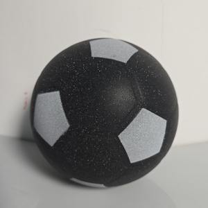 Ballon de football silencieux B2B en mousse souple avec rainures antidérapantes pour l'entraînement sportif en intérieur des enfants et des jeunes - Product Image 2