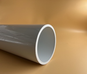 วัสดุก่อสร้างภายนอกอาคาร LX Chemical ผลิตจากพีวีซีและยูพีวีซีอเนกประสงค์ ด้วยเทคนิคการอัดขึ้นรูปพลาสติกคุณภาพพรีเมียมสำหรับงานโปรไฟล์ - Product Image 1