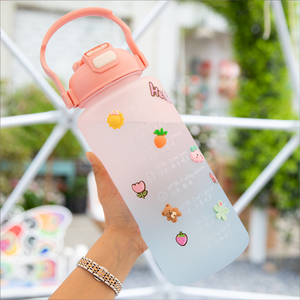 Bouteille d'eau portable en plastique grande capacité 2000 ml, motif dessin animé, couleur dégradée, pour le sport – Offre spéciale - Product Image 2