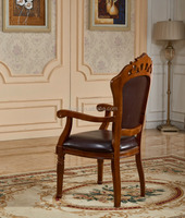 Salle à manger de style français Designs classiques Salle à manger robuste Fauteuils en bois vintage Chaises pour table à manger Guandong Belvet