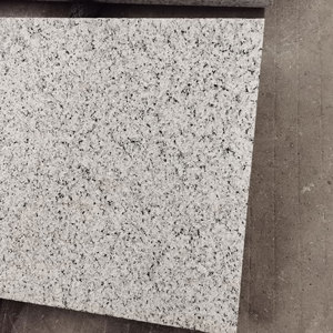 Piastrelle in Granito G682 Giallo a Prezzo di Fabbrica, Pietra Arrugginita Tagliata su Misura per Pareti e Pavimenti, Pietre per Pavimentazione Carrabile - Product Image 6