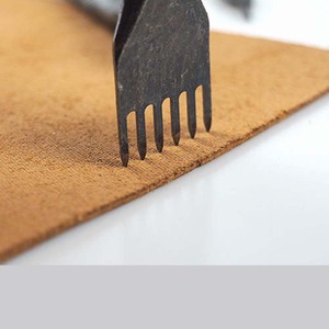 <span class=keywords><strong>Ciseau</strong></span> à cuir en acier noir <span class=keywords><strong>pour</strong></span> le bricolage, pas de 4mm, 1/2/4/6 broches, poinçon en cuir, ensemble de poinçons, laçage, <span class=keywords><strong>couture</strong></span>, <span class=keywords><strong>ciseau</strong></span> de travail - Product Image 4