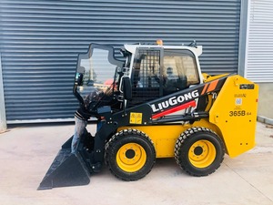 Mejor Precio en Cargadora Compacta 365B con Enganche Rápido Hidráulico para Construcción, Jardinería y Proyectos Municipales - Product Image 4