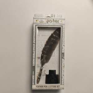 Juego de Escritura Personalizado al por Mayor de 11.5*26*5cm, Pluma de Pluma, Botella de Tinta, Papel para Cartas, Sobre en <span class=keywords><strong>Caja</strong></span> de Papel, Tema de Película Mágica - Product Image 1