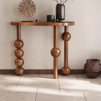 Console d'entrée vintage en bois massif avec miroir, style rétro français, table de couloir, bureau d'entrée, design moderne, luxe léger, minimaliste, salon