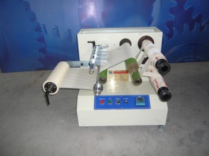 Hot Sale Günstige Mini Small Bopp Tape Schneid-und Aufwickel maschine, Klebeband Rückspul maschine - Product Image 3