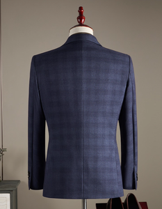 Traje de poliéster <span class=keywords><strong>azul</strong></span> <span class=keywords><strong>marino</strong></span> a cuadros con solapa de muesca para hombre, corte ajustado, tela duradera resistente a las arrugas, ideal para recepciones de boda - Product Image 3