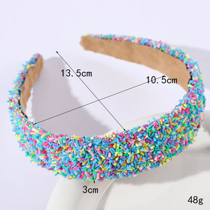 फैशनेबल व्यापक-किनारे बहुस्तरीय कैंडी हेयरबैंड मीठा और ठंडा, सभी अवसरों के लिए उपयुक्त। बच्चों की पार्टियों के लिए बिल्कुल सही। - Product Image 3