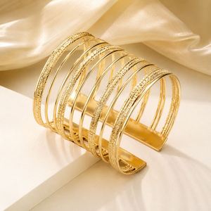 Brazalete de Aleación de Zinc con Círculo Grande Geométrico de Estilo Moderno en Color Dorado, Brazalete Abierto Unisex - Product Image 5