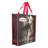 Sac de shopping en PP tissé entièrement imprimé avec logo personnalisé, sac fourre-tout moyen laminé imperméable pour la promotion de marques de vêtements et de sous-vêtements pour hommes