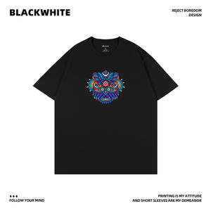 Camiseta Negra Transpirable de Manga Corta con Diseño de Logotipo de Danza del León, 100% Algodón, Estilo Urbano Unisex Q240 - Product Image 3