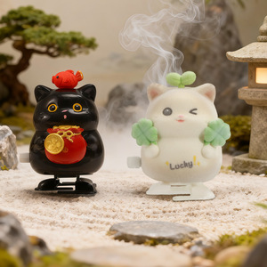 Caja Sorpresa Lucky Cat: Adorno de Gato Flocado de 3.9 pulgadas con Acabado Mate, Decoración de Escritorio, Regalo para Amigos - Product Image 2