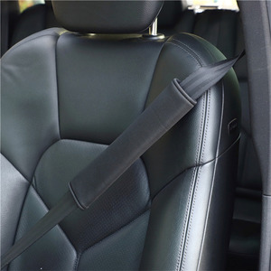 Funda de Cinturón de Seguridad de Seda Fría con Lazo y Almohadilla para Hombro para Mayor Seguridad y Comodidad, Accesorio Automotriz de Verano - Product Image 4
