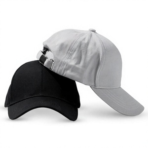 Casquette en maille 5 panneaux en polyester 100% de haute qualité avec broderie de logo personnalisée, tendance - Product Image 1