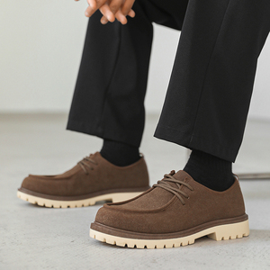 Nouvelles bottes habillées tendance en faux daim pour hommes, à lacets, antidérapantes, à bas prix, de marque, exportées par les fournisseurs de Guangzhou, OEM bon marché - Product Image 3