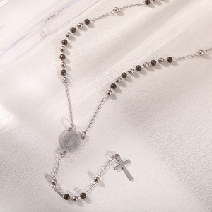 Collana LEPAI in Acciaio Inox con Croce Geometrica e Perline, Stile Classico Unisex, Regalo alla Moda, Ciondolo per Outfit Casual - Product Image 6