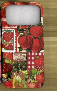 Funda para iPhone con Diseño Rural de Fresa para Sublimación, sin Soporte - Product Image 3