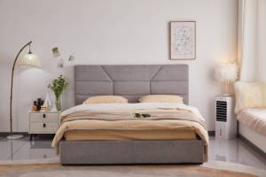 Cama de Madera Maciza de Diseño Chino con Cabecera Tapizada en Tela Cómoda y Cajón de Almacenamiento Extraíble en Venta - Product Image 2